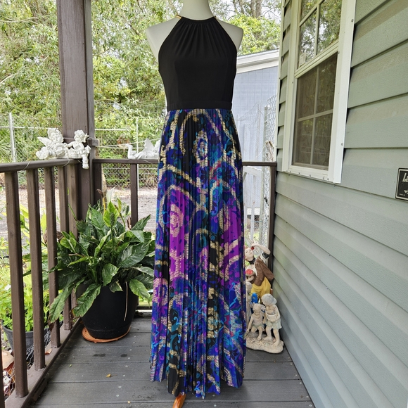 Xscape Maxi Dress Chain High Neck Halted Black 6 Pleated Blue Purple Skirt Event - Picture 1 of 15